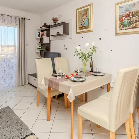 Apartamento 1 Bedroom Cozy In Vir
