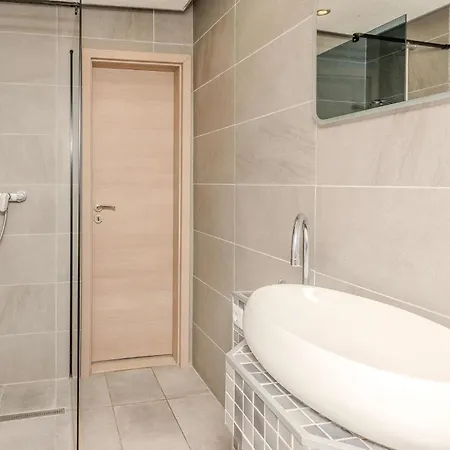 Apartman 1 Bedroom Cozy In Vir