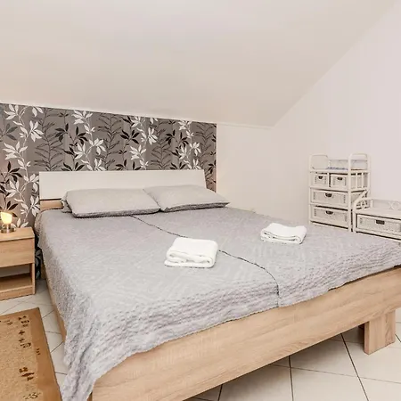 1 Bedroom Cozy In Vir